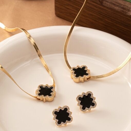 Elegant Vintage-Inspired Rhinestone Flower Jewelry Set – Necklace, Bracelet & Earrings for Women - Image 3